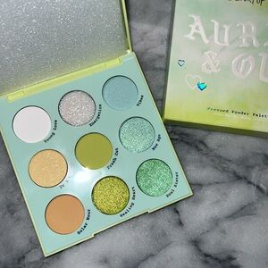 COLOUR POP Aura & Out eyeshadow palette